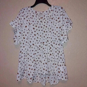 Umgee Dalmatian Split Neck Short Ruffle Sleeve Tiered Top w/ High Low Hem Small